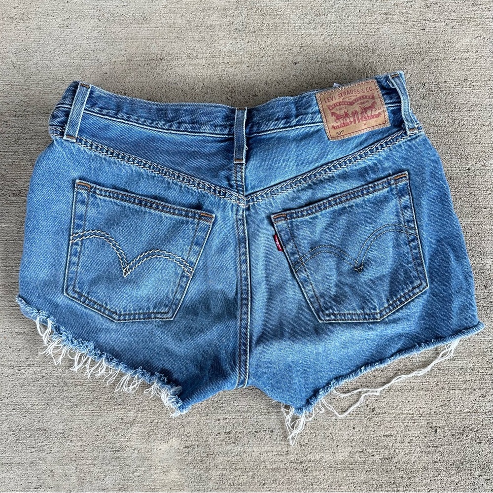 Levi’s 501 Buttonfly Denim Shorts Size 29